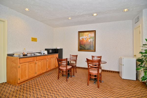 Americas Best Value Inn (Brandon)